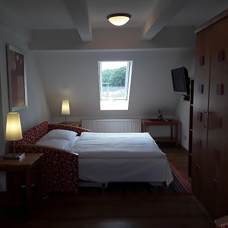 Landgasthof "Zur Post" Hotel Koenigstein  Eksteriør billede